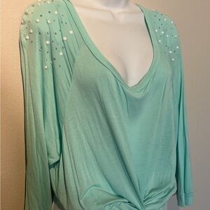 Green Embellished 3/4 Sleeve Tunic